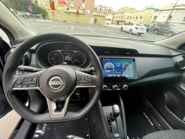 nissankicks24blackdashboard