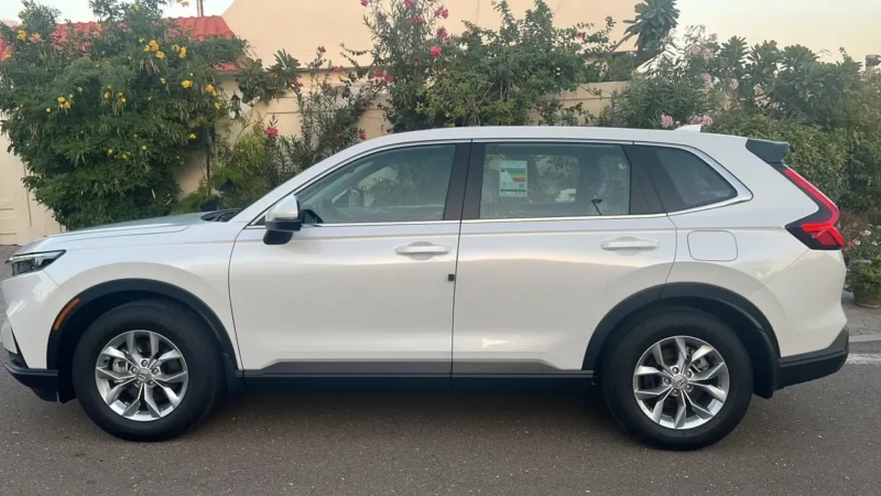 Hondacrvrentaldubaibyproxluxurysideview