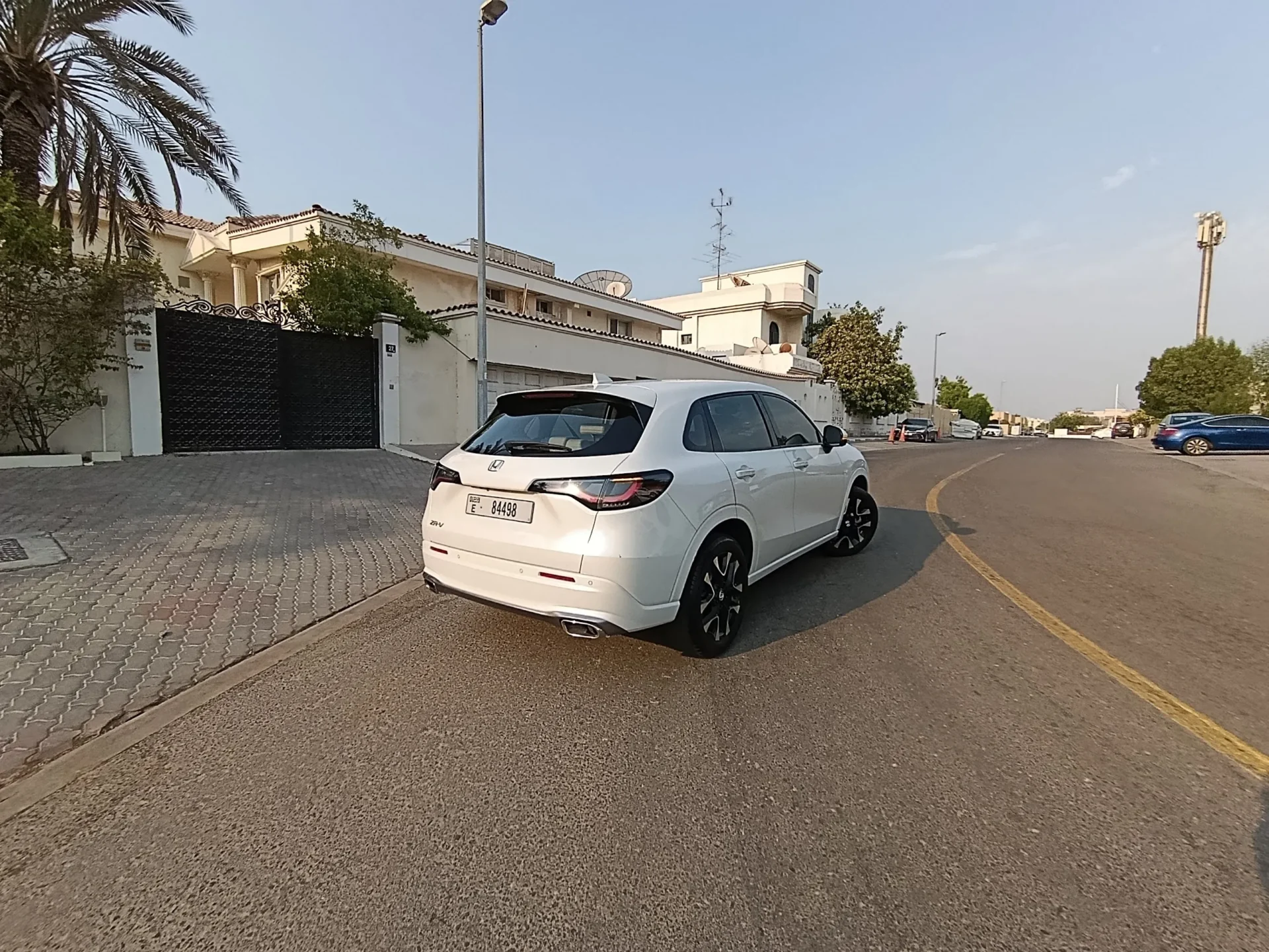 Hondazrvrentaldubaibyproxluxurybsv