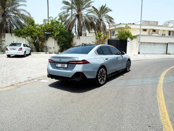 Bmw520iforrentdubaibmw5seriesrentalbyproxluxruybv