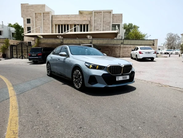 Bmw520iforrentdubaibmw5seriesrentalbyproxluxruyfsvd