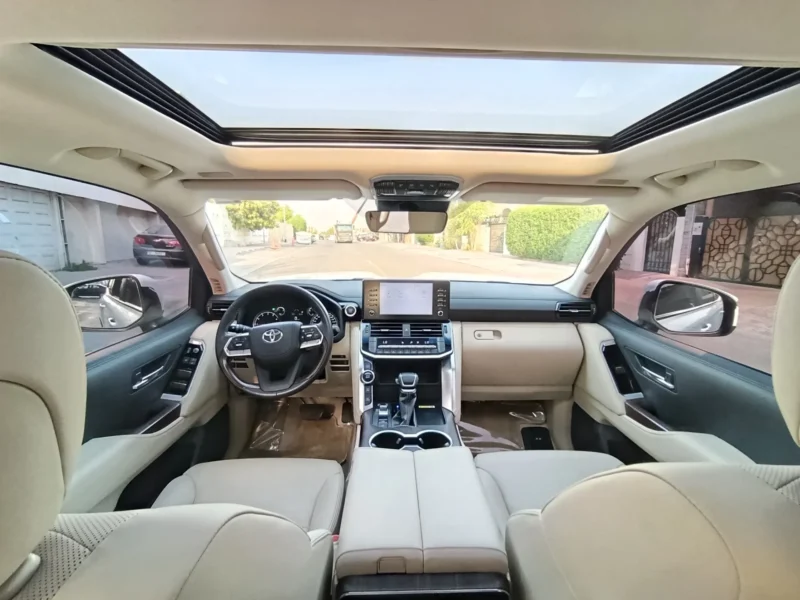 Landcruisergxrrentaldubaibyproxluxuryintwsunroof