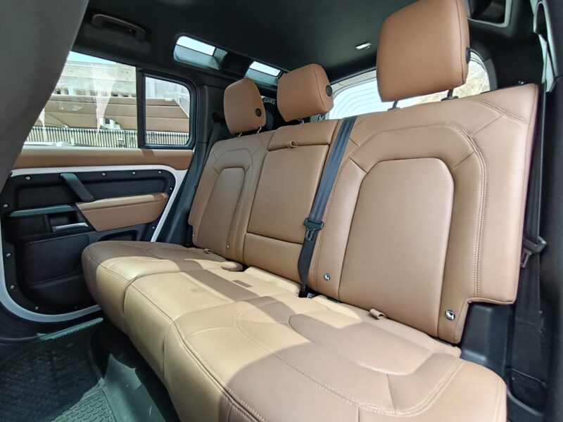 Landroverdefenderrentaldubaibyproxluxuryrentalnewbsv